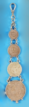 Münzkette mit schweren Silbermünzen