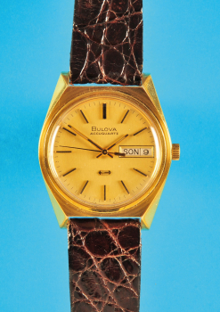 Bulova Accutron, vergoldete Armbanduhr mit verschraubtem Stahlboden,