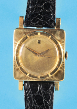 Universal Genève, viereckige 18-ct.-Goldarmbanduhr mit Micro-Rotor, Referenz 3070, cal. 215, 1970er-Jahre