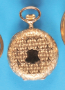 Damen-Goldtaschenuhr mit Sprungdeckel, allseitig reich graviertes 14-ct.-3-Deckel-Goldgehäuse,