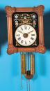 Kleine Rahmenuhr mit Hinterglaszifferblatt, Halbstundenschlag auf Tonfeder und Wecker auf Glocke, Ende 19.Jh.